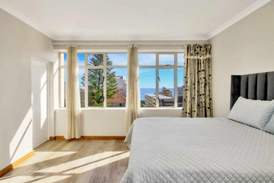 To Let 3 Bedroom Property for Rent in Sea Point Western Cape